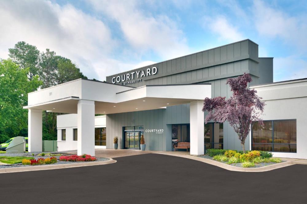 Courtyard by Marriott Charlotte Airport LoSo